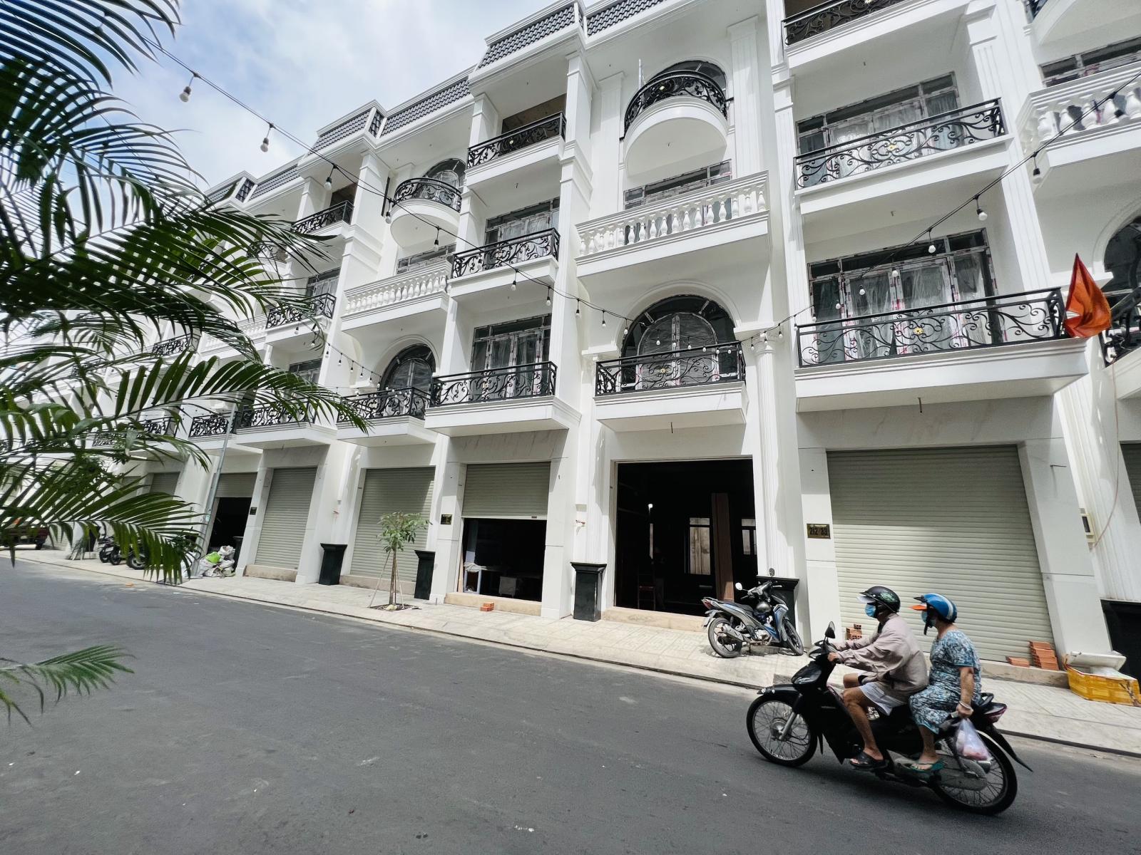 Cho thuê shophouse MTKD Nguyễn Sơn, DT 4x26m, xây 6 tầng lầu, đã hoàn thiện, giá 60tr/tháng