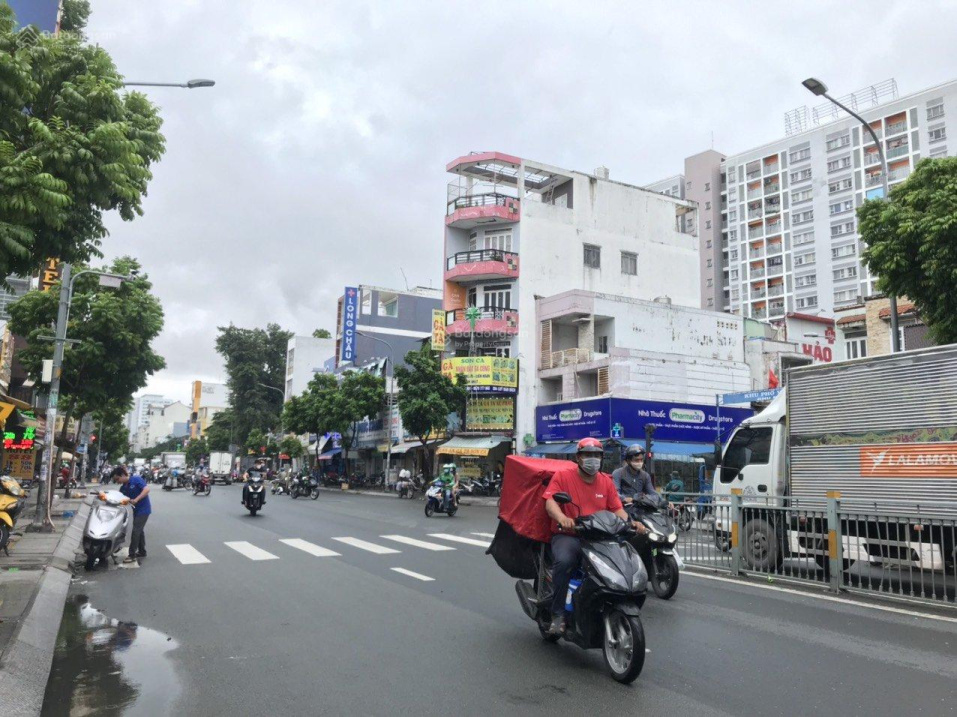 Đây là căn mặt tiền rẻ nhất đường Nguyễn Trọng Tuyển, Phú Nhuận, chưa tới 200 triệu/m2