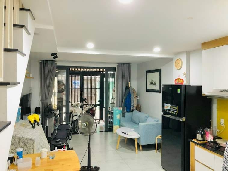 Bán nhà Bùi Văn Ba Quận 7, 65m2, bề ngang 4M chỉ 4.4 tỷ
