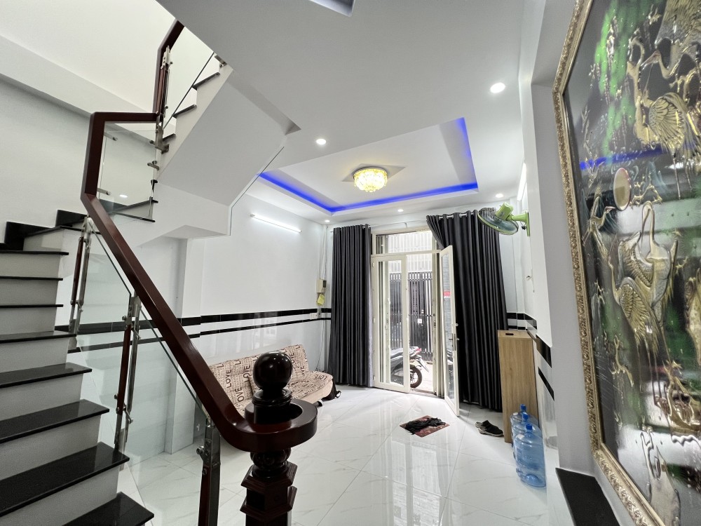 Bán nhà Lê Văn Lương Quận 7, 65mv giá 4.6 tỷ vuông vức