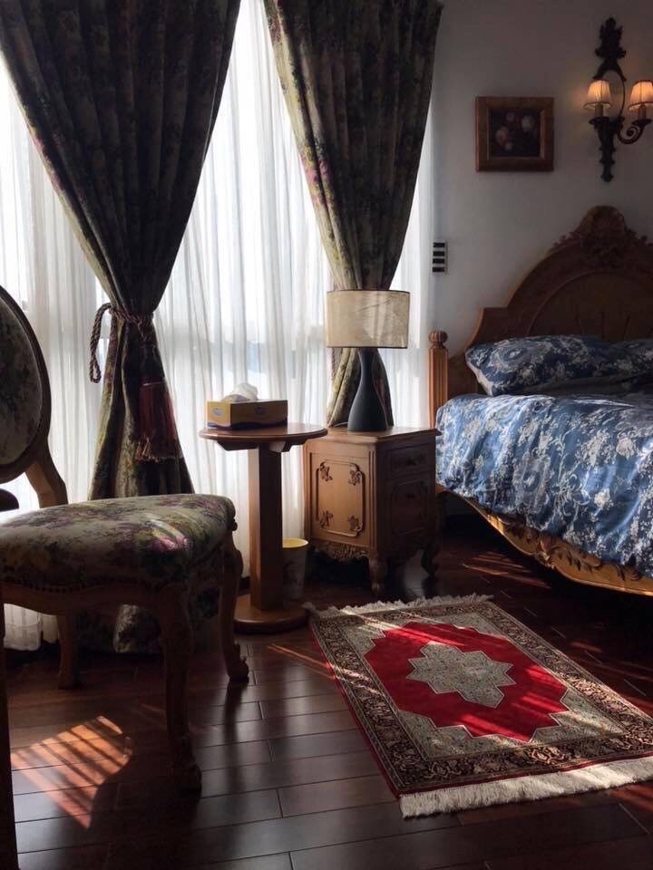 Cần bán căn hộ 1 PN tòa nhà Lancaster Lê Thánh Tôn Q1, DT 72m²giá 10.5 tỷ TL