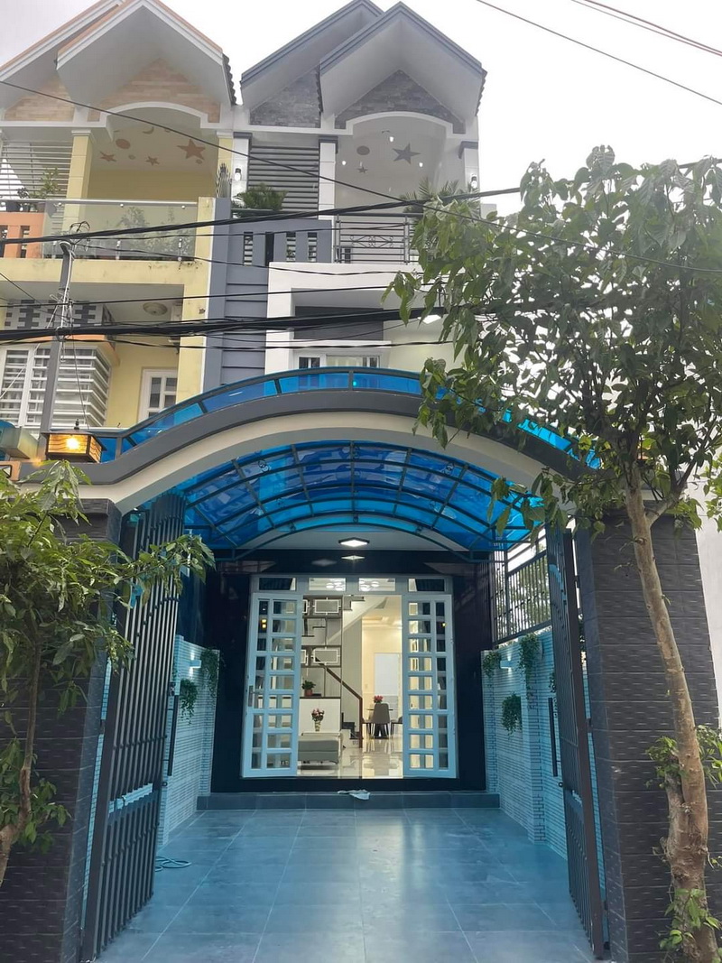 Bán nhà phố hẻm 1806 Huỳnh Tấn Phát ngay trung tâm TT. Nhà Bè 