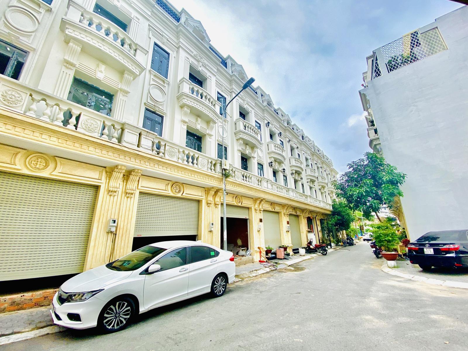 Bán nhà 3 tầng 4PN, 5WC, mặt tiền Nguyễn Văn Yến, Tân Phú, DT 5x16m, SHR, LH  0908714902 AN