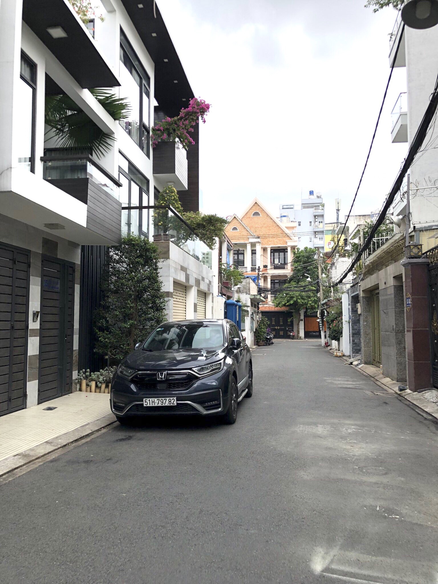 DT: 4x15m, hẻm xe hơi Lê Văn Huân, Tân Bình; nhà đẹp 5 tầng sử dụng ngay