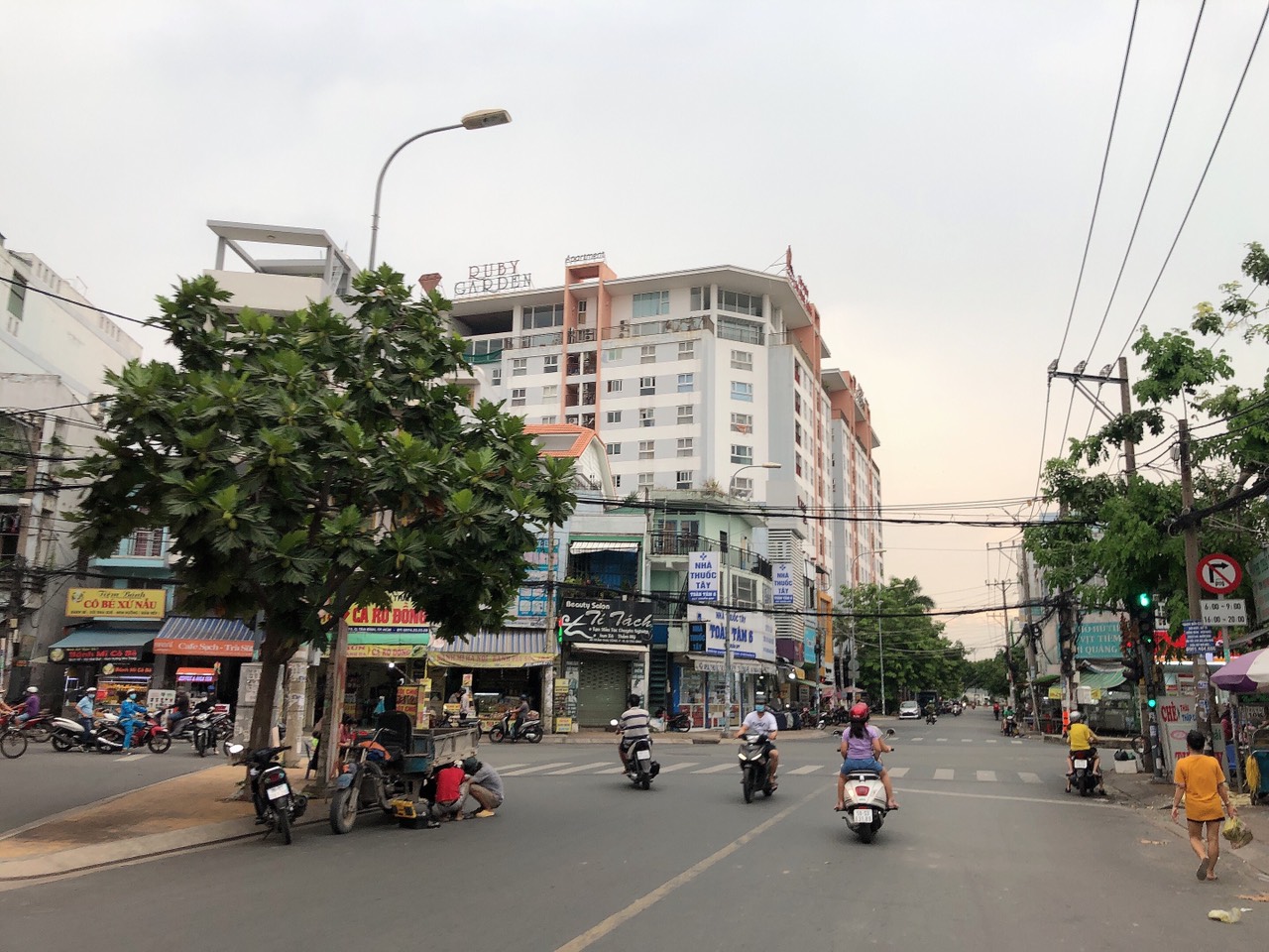 Nhà phố 5 lầu, hẻm 87 Nguyễn Sỹ Sách, 100m2, ngang 4.2m, gần công viên, 8.8 tỷ.