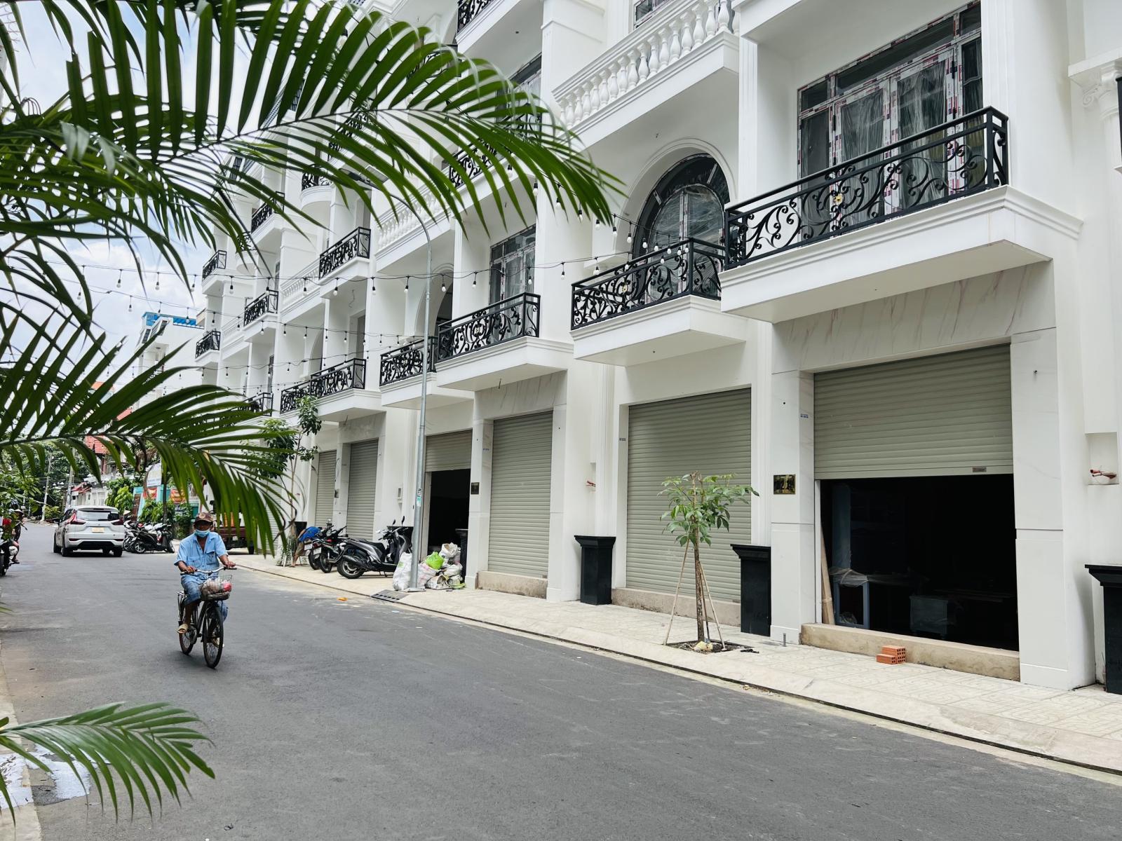 Bảo Yến Residence MTKD Tô Hiệu, gần chợ Cây Keo, nhà xây 1 trệt 3 lầu, 4,5*18m, sổ riêng