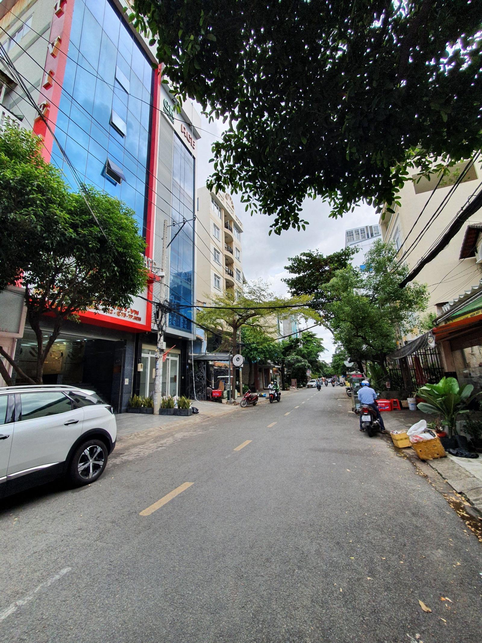 Hót ! Bán nhà phố Nguyễn Văn Trỗi  khu văn phòng  7,5mx20m giá chỉ 32,9 tỷ
