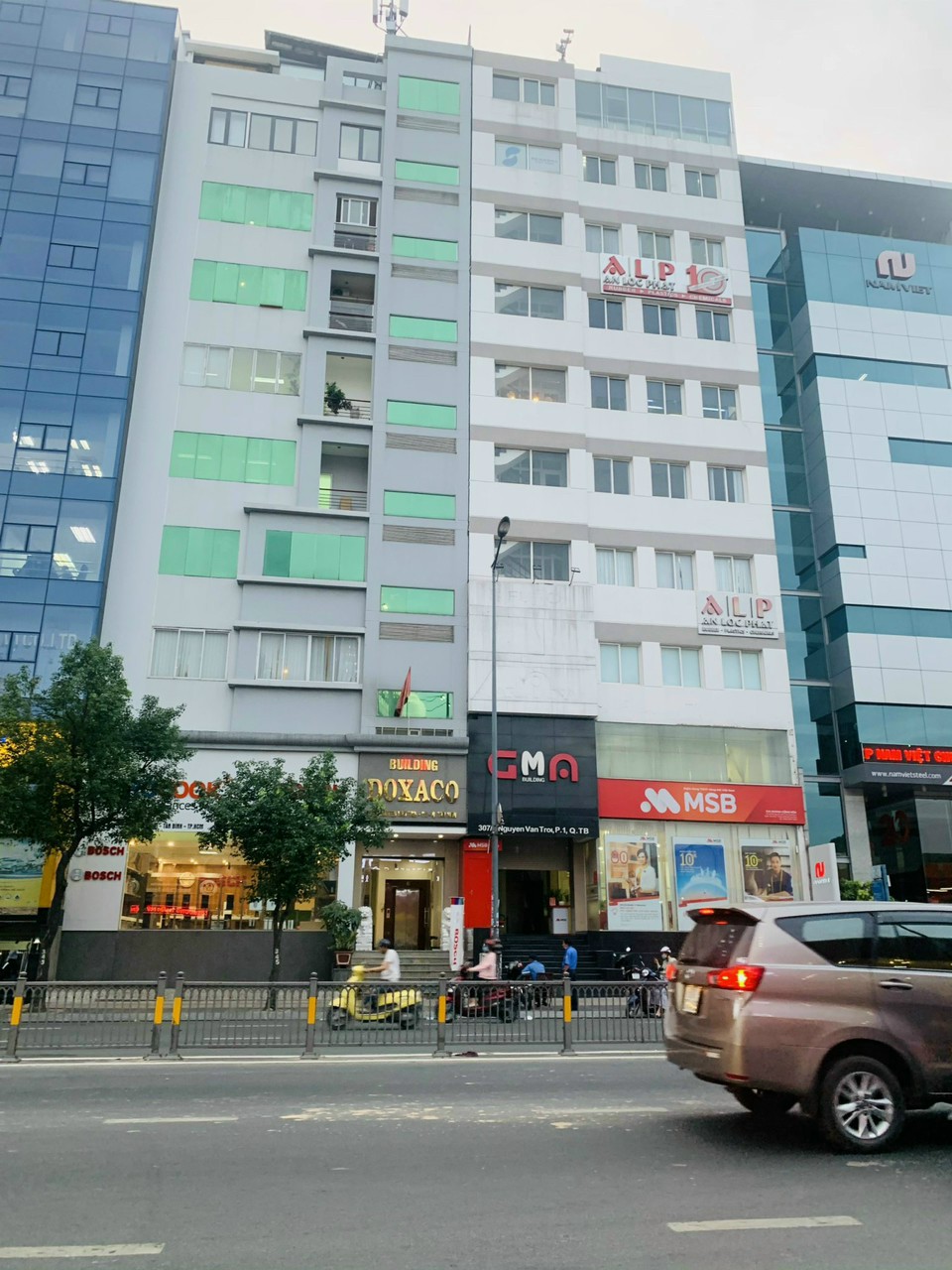Bán nhà mặt tiền đường Trần Cao Vân Phường 6 Quận 3. DT 19x22m nhà 3 lầu giá 82 tỷ TL