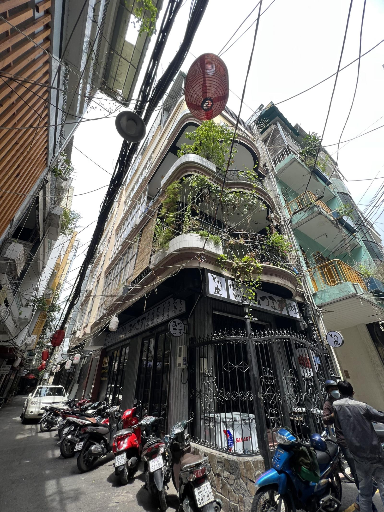 Bán nhà 2 mặt tiền đường Thạch Thị Thanh P.Tân Định Q.1 –DT:4x17- 3 tầng.
