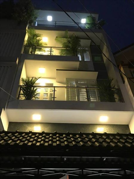 Bán nhà hẻm 4m 3 tháng 2 Quận 10; 52m2 3 lầu