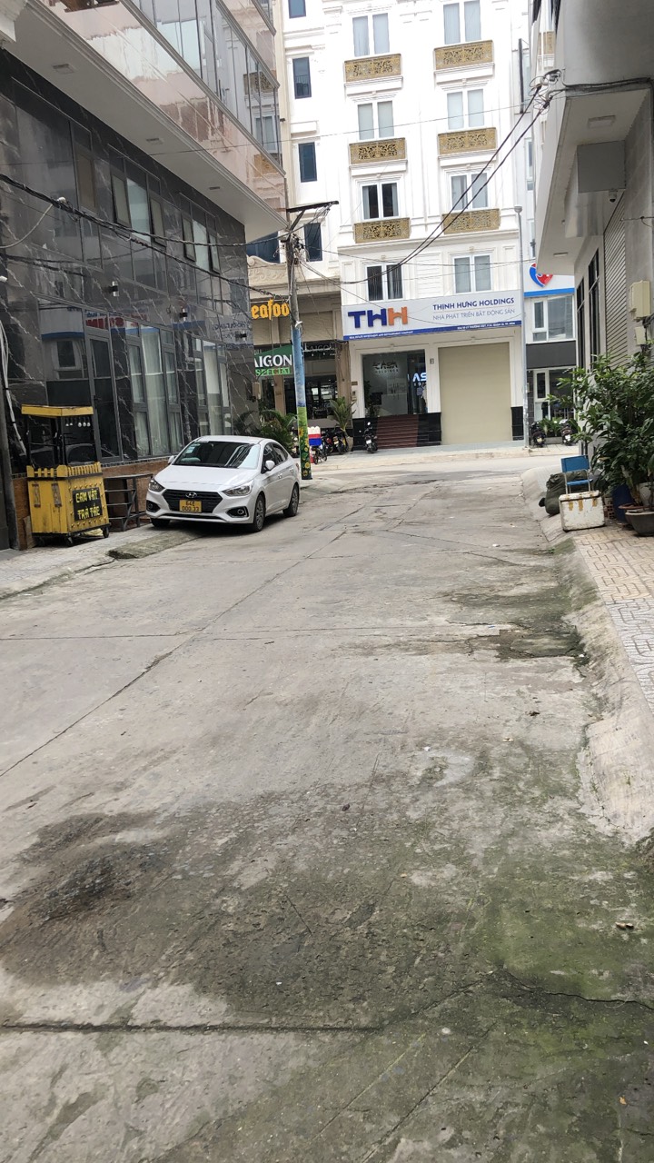 Bán nhà hẻm xe hơi rộng 7 mét tới nhà 4.7x14, giá tốt nhất 14.5 tỷ, đường 3/2 P10, Quận 10.