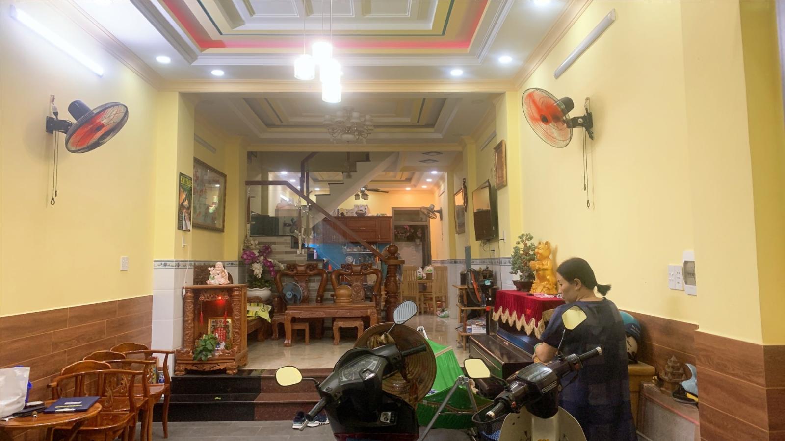 Bán nhà Đào Tông Nguyên Nhà bè 4 tầng 72m2 chỉ 7.4 tỷ nhà mới