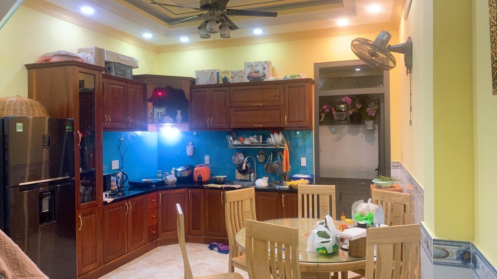 Bán nhà Đào Tông Nguyên Nhà bè 4 tầng 72m2 chỉ 7.4 tỷ nhà mới