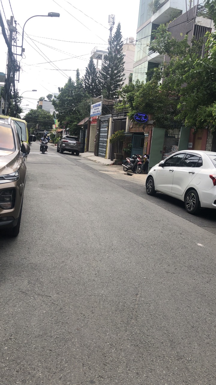 -Bán nhà hẻm xe hơi tới nhà rộng 7m, sạch sẽ, không lấn chiếm, 4x15, nhà rất đẹp 5 lầu, giá 13,1 tỷ tl, đường Tô Hiến Thành, P13, Quận 10.