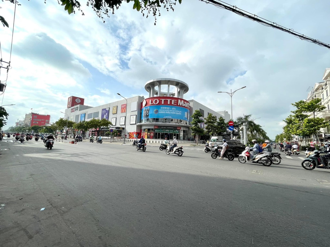 Bán nhà HXT Nguyễn Văn Lượng, ngang 6.5m, 162m2, cấp Tứ, gần CV Văn Hóa, 14 tỷ.