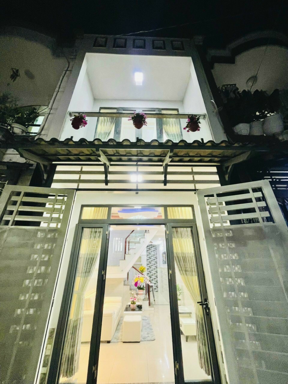 Nhà MT Hồng Bàng Q.11, 4x17m, nở hậu 5.4m, Hầm 5 tầng lửng + mái che thang, giá chỉ 23 tỷ TL