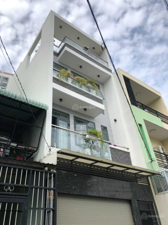 Nhà 3 lầu phía sau Co.opmart Phan Văn Hớn, chung cư Topaz Home. DT 5x20m, đường 6m giá chỉ 7,8 tỷ