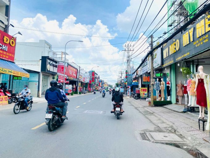 Chủ kẹt tiền bán nhà đường trục Nguyễn Ảnh Thủ, DT 7x27m, CN 187m2, giá chỉ 10.5 tỷ TL