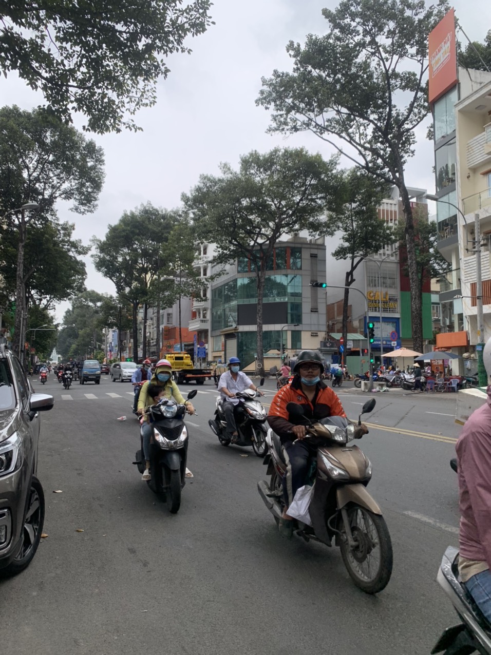Chính chủ ký gửi bán căn nhà 7 lầu Mặt Tiền Nguyễn Giản Thanh - Trường Sơn 
