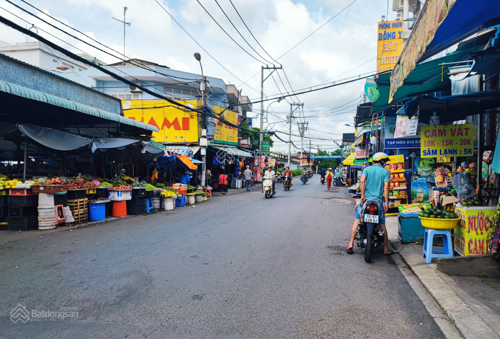 Bán MTKD ngay chợ Hiệp Thành (dt 4x16m), 1 trệt 1 Lầu, tn 15tr/tháng, giá 7 tỷ còn TL