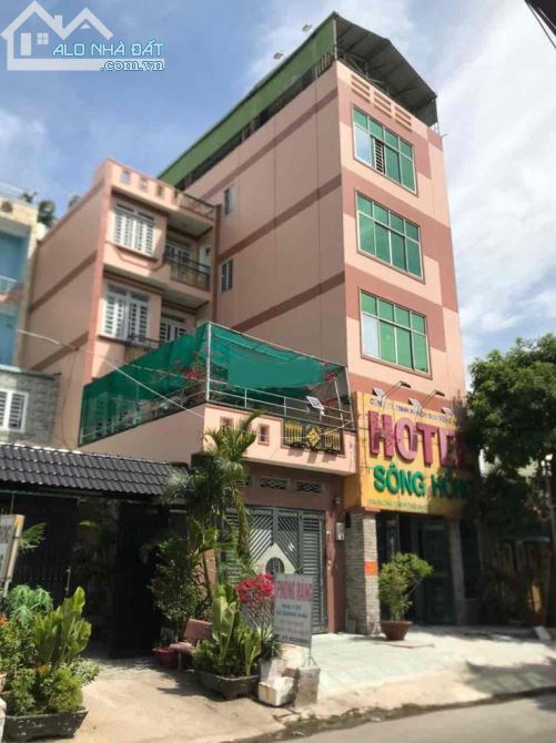 Bán khách sạn Quận 12 mặt tiền đường số, cách Lê Văn Khương 50m, P.TA, Q12 10x30 giá 20 tỷ