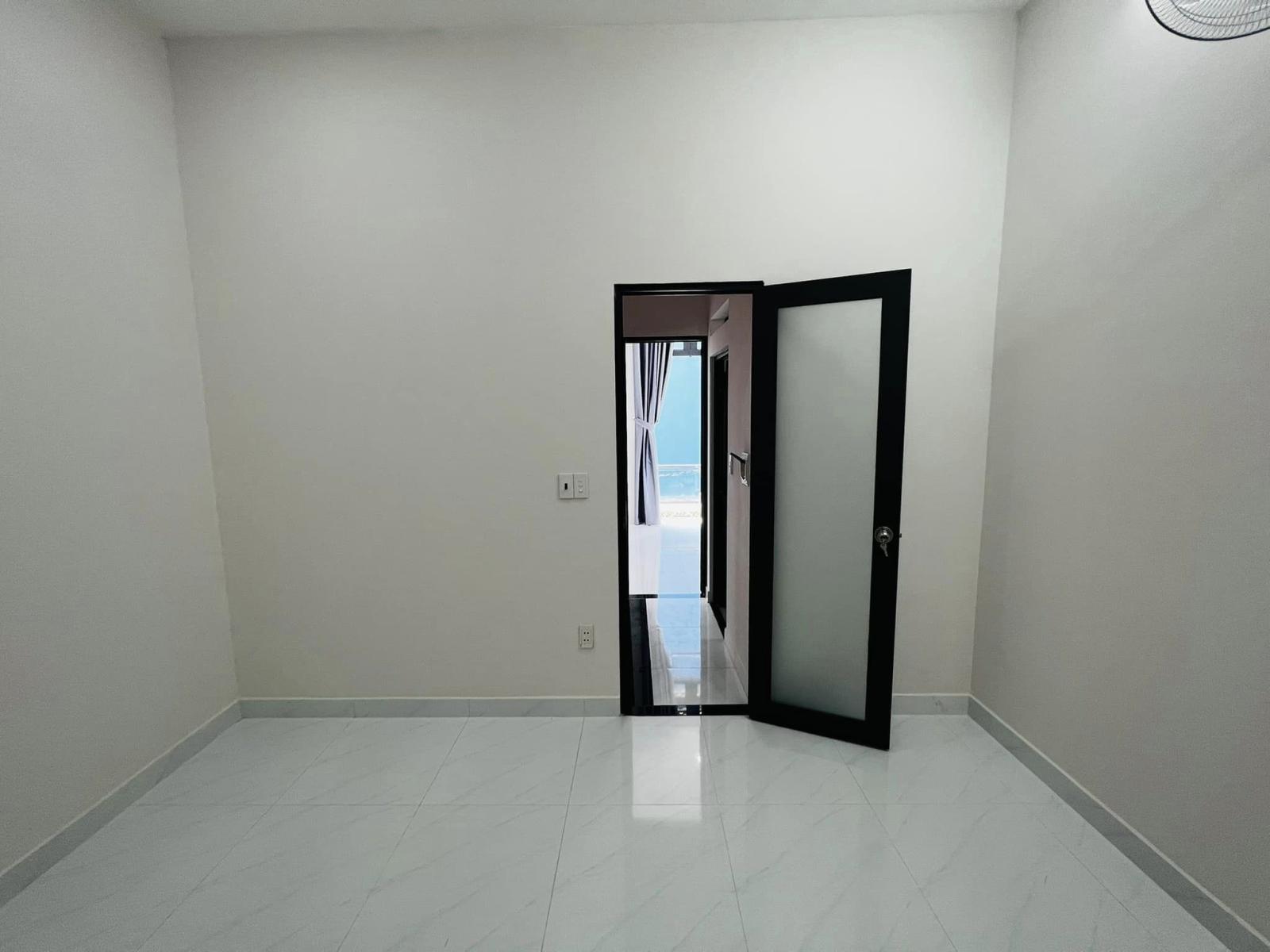 BÁN NHÀ XÔ VIẾT NGHỆ TĨNH,PHƯỜNG 17 SÁT QUẬN NHẤT, 80M2, NỞ HẬU, NHỈNH 6 TỶ