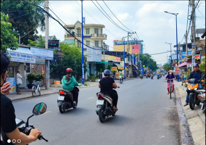 Siêu Vị Trí, Mặt Tiền Đối Diện Siêu Thị Metro, DT 4.5x30m, ĐCT 30 triệu/t, Giá 12 tỷ