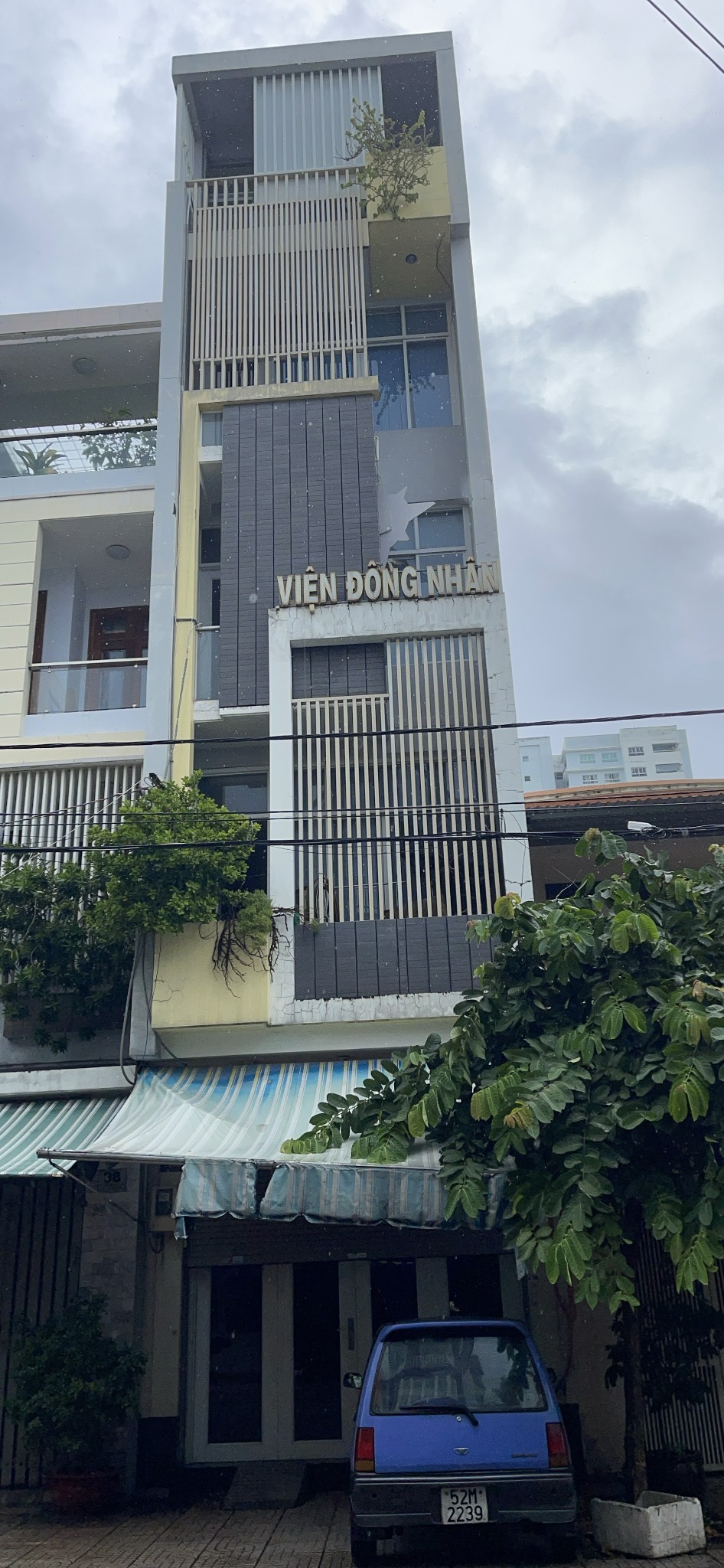 Bán nhà đẹp, có thang máy - MTKD Nguyễn Ngọc Nhựt ngay chợ Tân Hương, 4mx19m, 3 lầu st, giá 11.8 tỷ