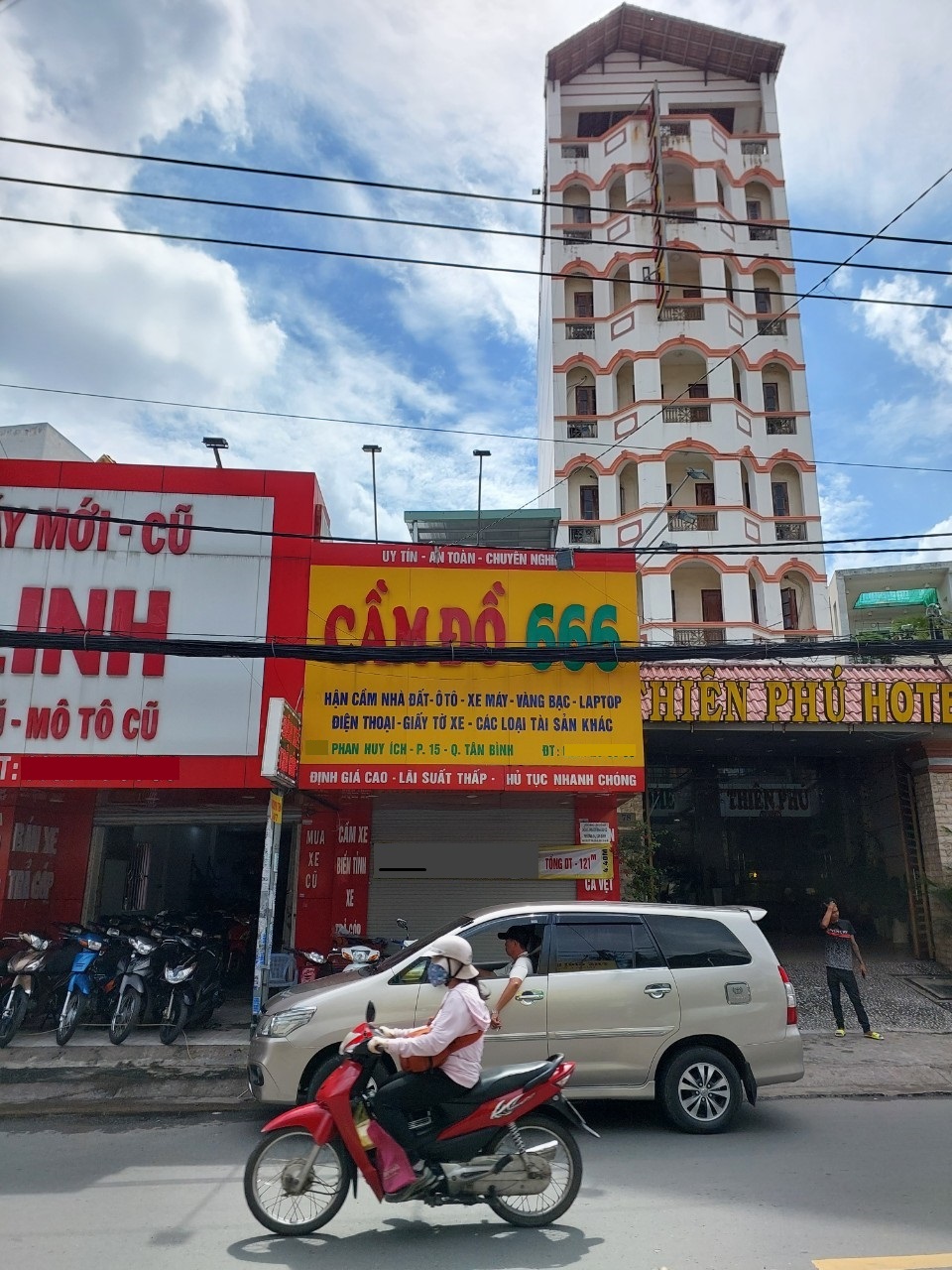 Bán nhà MT Phan Huy Ích P15 gần Trường Chinh, Dt 4.4x28.9m, 3 lầu, đang có HĐT, giá 16 tỷ, th/lượng