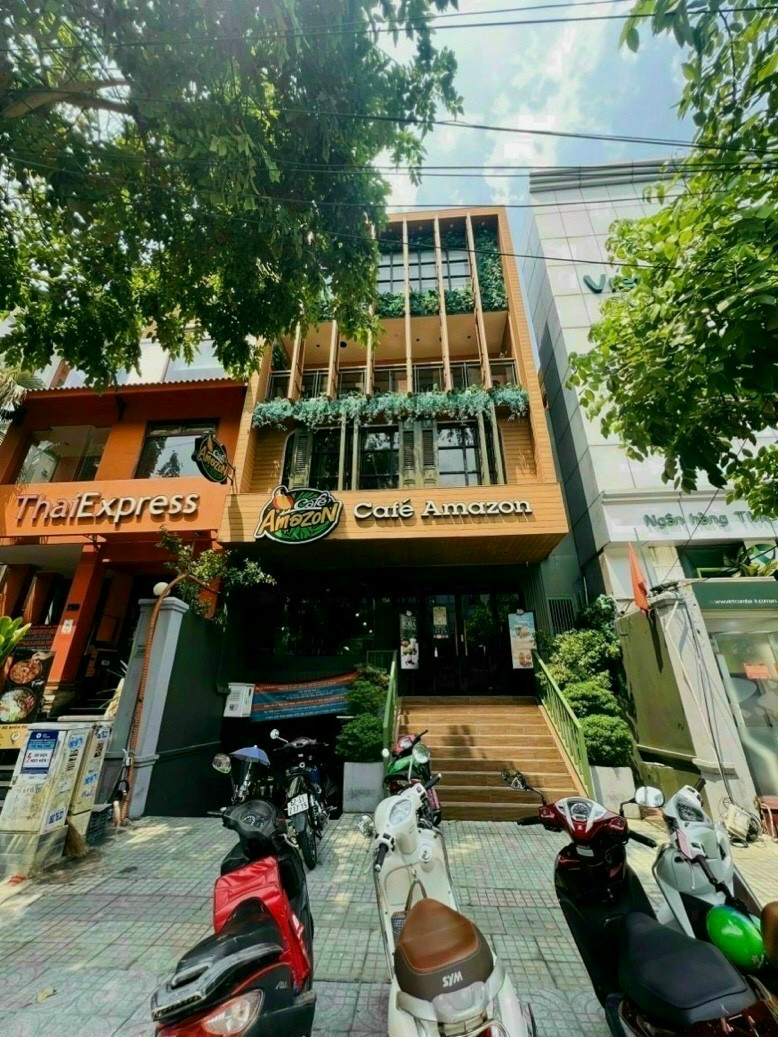 Hot! Bán nhà phố Nguyễn Văn Trỗi khu văn phòng vị trí đẹp 8mx20m 5 lầu thang máy, giá 31,6 tỷ TL