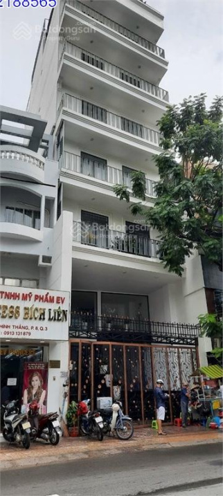 Bán building MT Lý Chính Thắng Phường 8 Quận 3, DT: 7,5x18m hầm 8 tầng 830m2 59 tỷ 0917331788