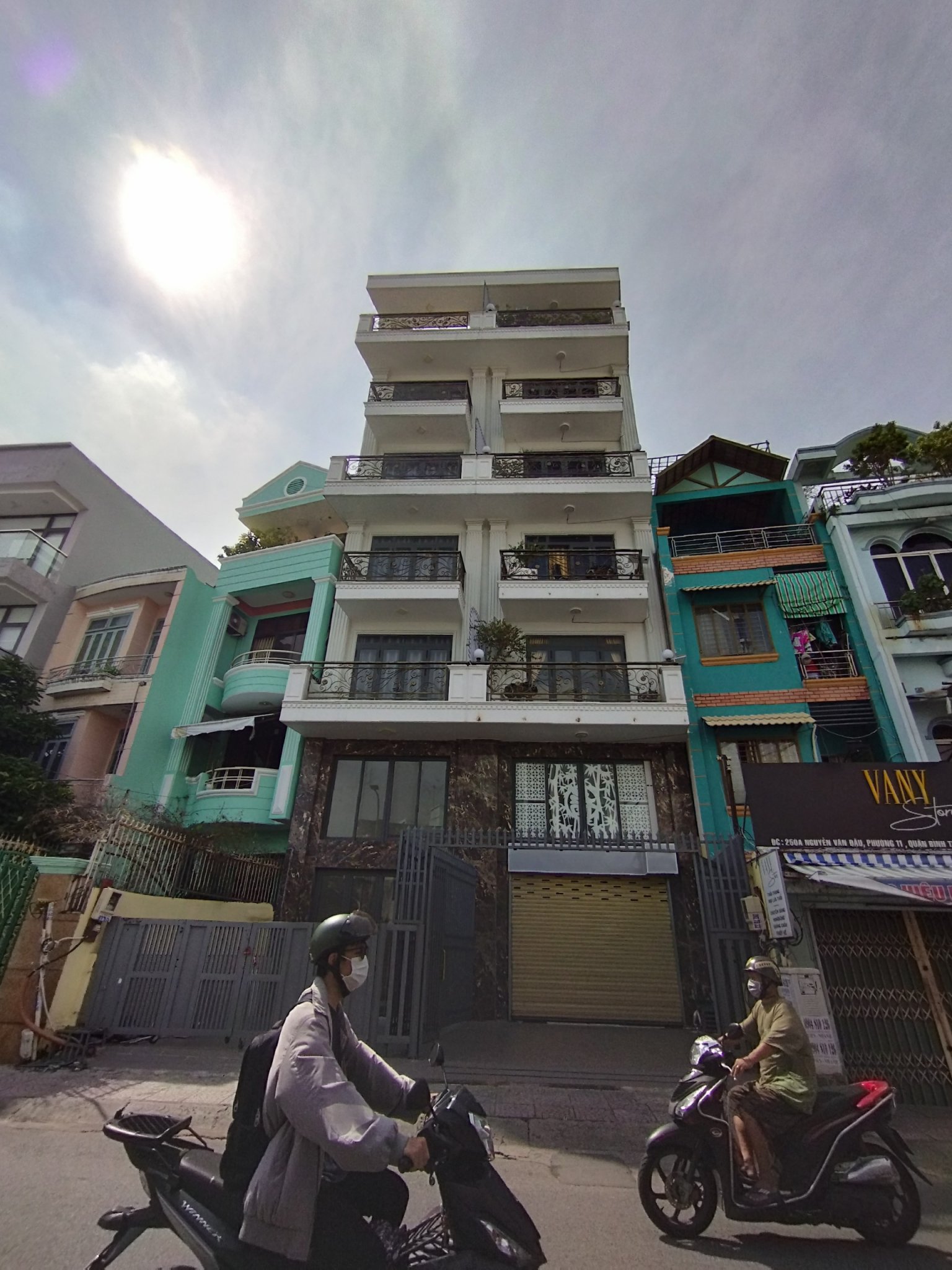 Siêu phẩm khuôn đất Vip P. 2 góc 2 mặt tiền Lam Sơn - Cửu Long (22x21m) 3 tầng - Giá bán 62 tỷ TL