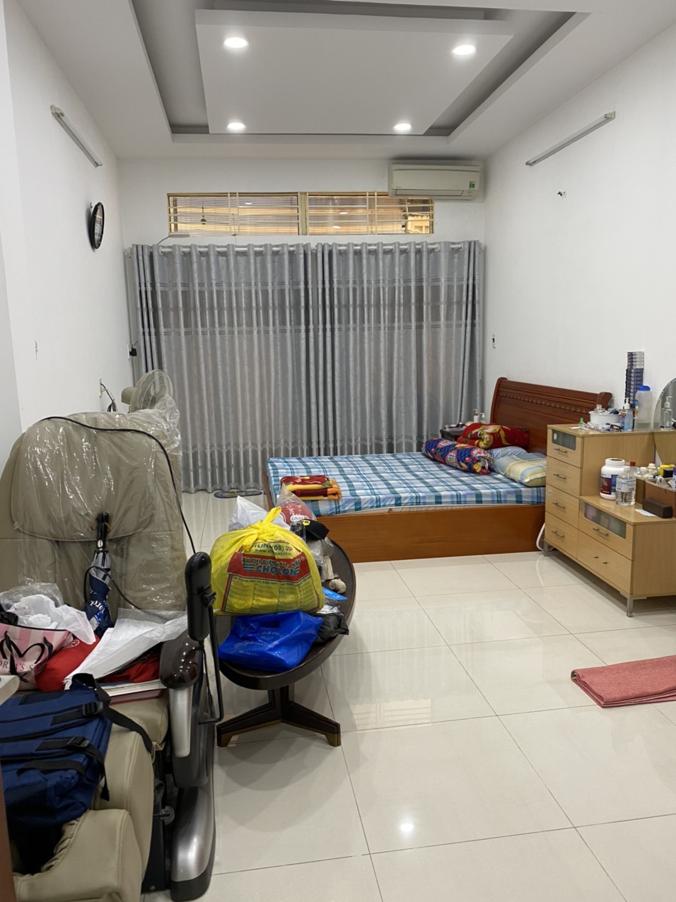 Bán gấp nhà HXH An Dương Vương P3 Q5.