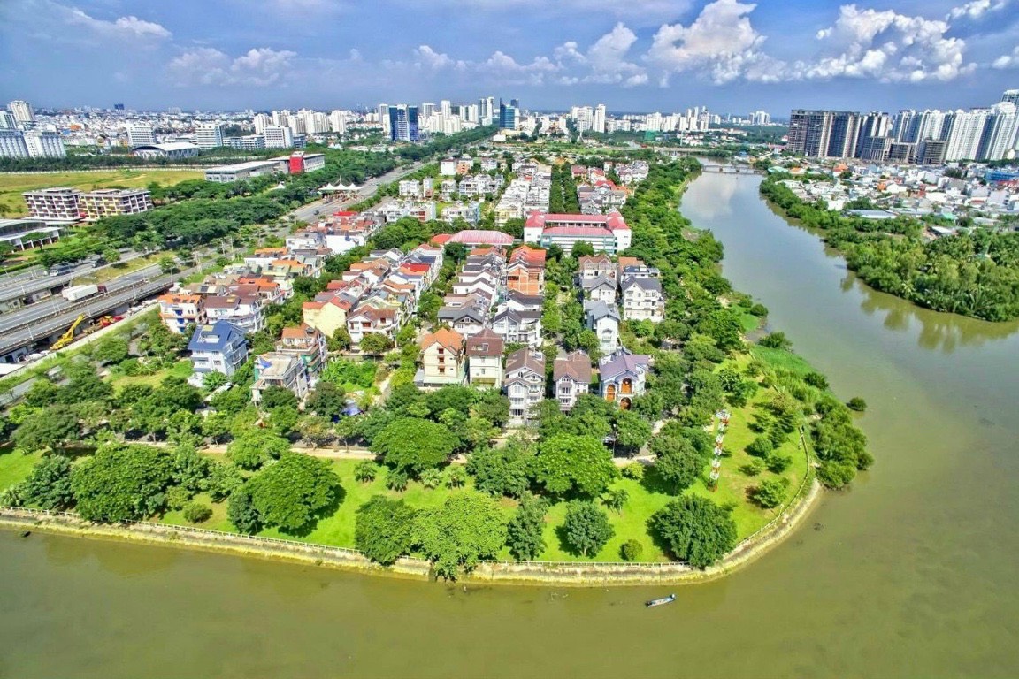 Bán nhà phố 5x18m giá rẻ đường 20m trong KDC Ven Sông Tân Phong Sadeco p.Tân Phong
