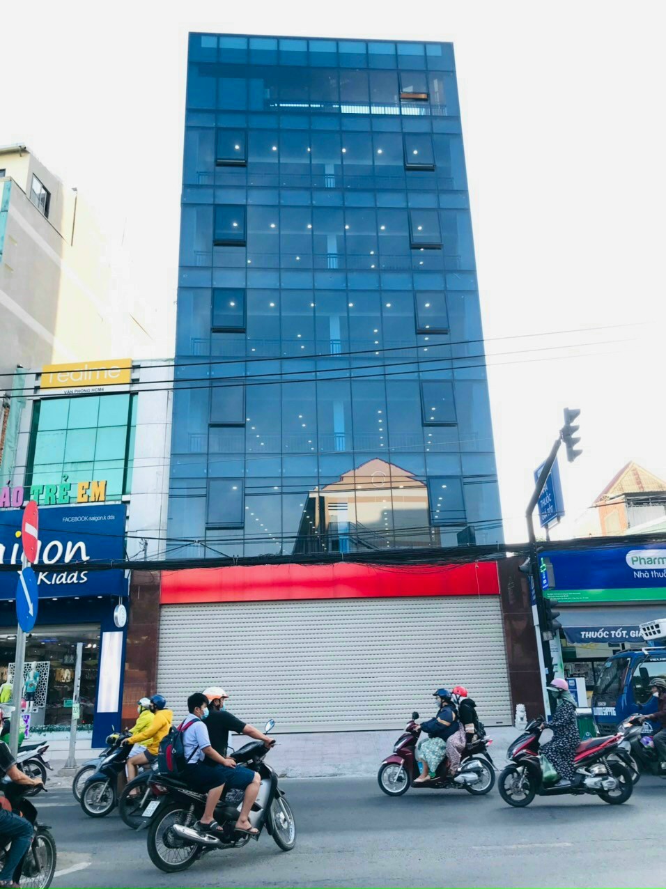Bán nhà mặt tiền đường Nguyễn Văn Nguyễn P.Tân Định Quận 1. DT 7x24m nhà có Hầm 7 lầu giá 50 tỷ TL