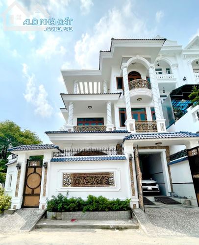 Biệt Thự Nguyễn Văn Trỗi,Phú Nhuận . 9x20m 3 tầng, ST, nội thất đầy đủ.Giá 39,9 tỷ TL
