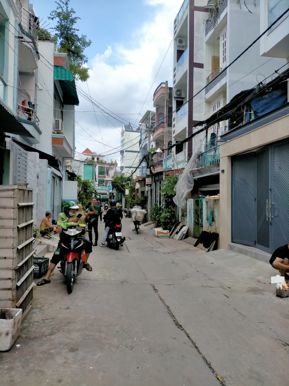 Hạ giá bán nhà đường Khuông Việt, phường Phú Trung