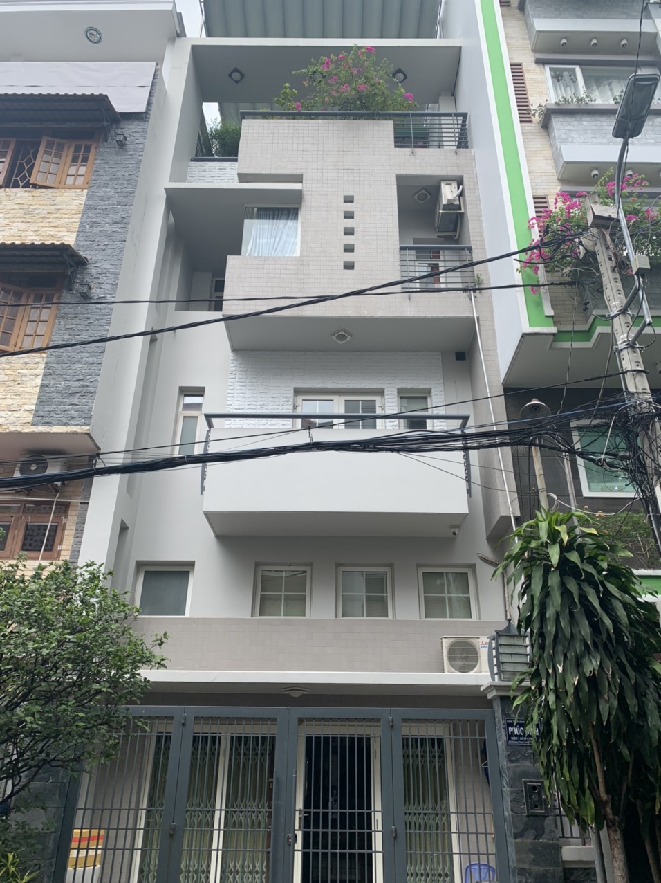 Bán nhà mặt tiền Lê Hồng Phong,phường 10- Quận 10. DT: 7x30m, nhà trệt 2 lầu ST giá 44 tỷ TL