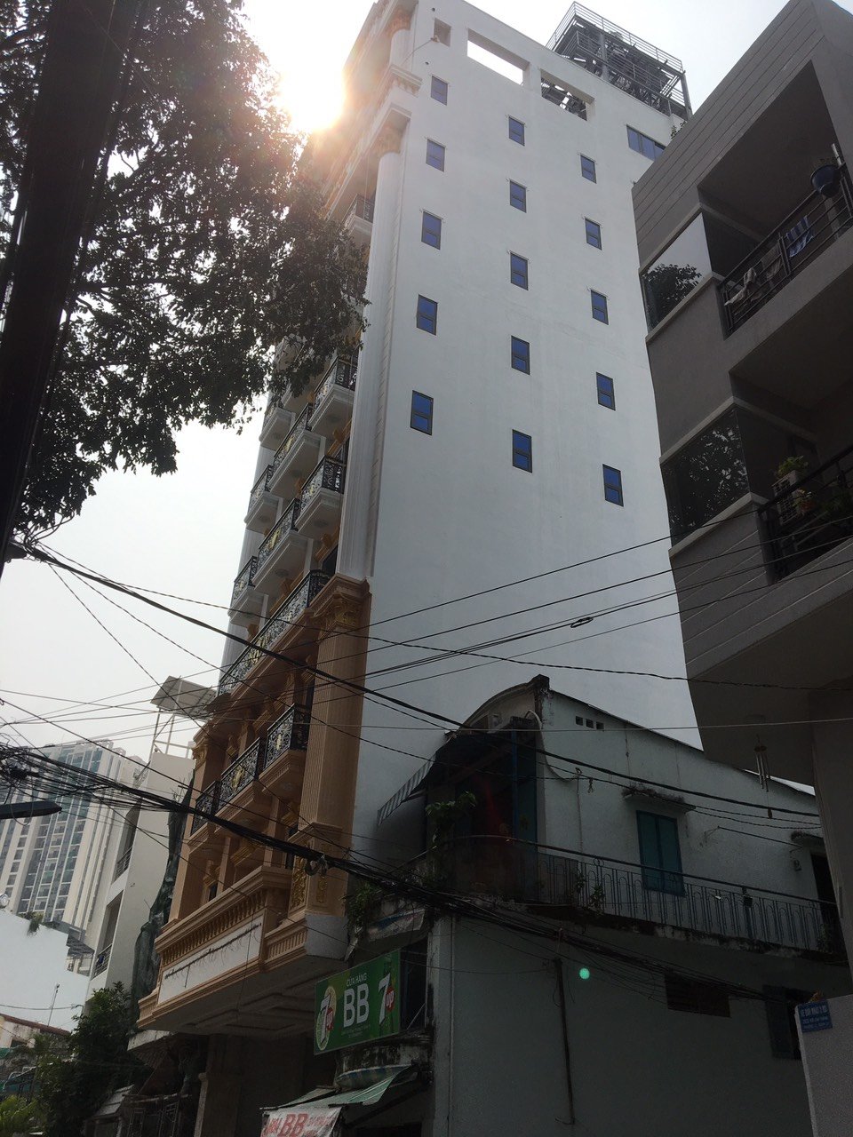 Bán building mặt phố Nguyễn Văn Cừ (DT: 8,5x26m, hầm + 8 lầu) Phường 2, Quận 5 giá 109 tỷ