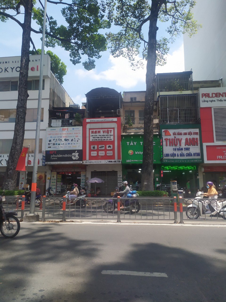 Bán nhà MT Trần Mai Ninh chợ Bà Hoa DT 4x26m, 4 tấm đẹp ngay chợ KD buôn bán sầm uất