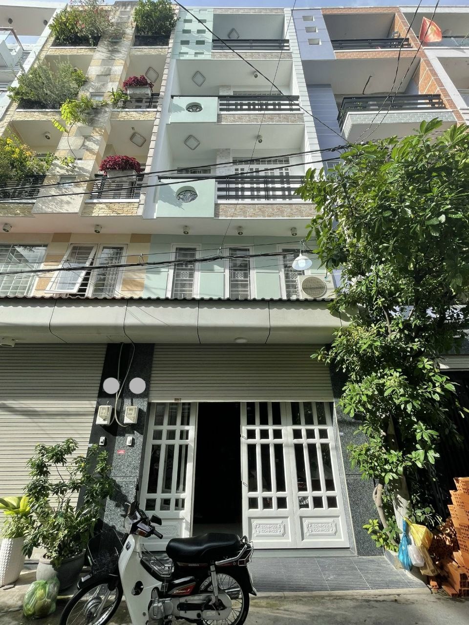 Bán nhà Khan Hiếm tại Phan Đăng Lưu ,Phú Nhuận-Hẻm 8M đẹp-Nhà 5 tầng.