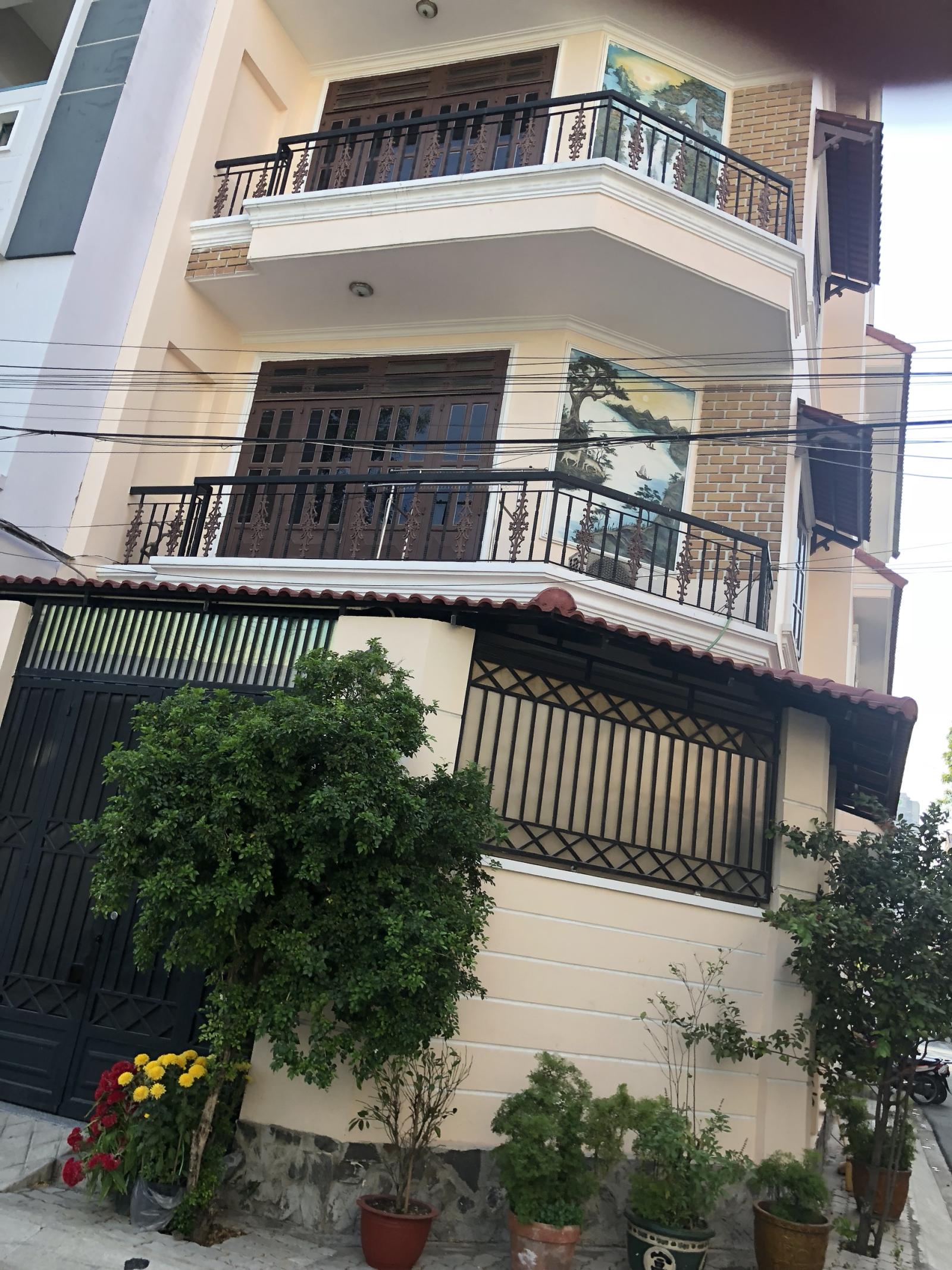Bán nhà góc hai mặt tiền đường số 52 trong khu dân cư Tân Quy Đông p.Tân Phong Quận 7