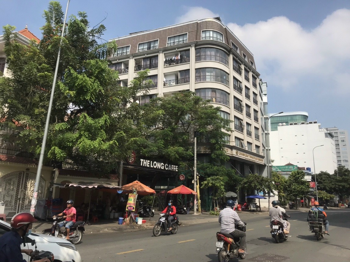 Bán gấp toà nhà mặt tiền đường Phổ Quang, Tân Bình DT 15,6 x 30m, Giá chỉ 150 tỷ