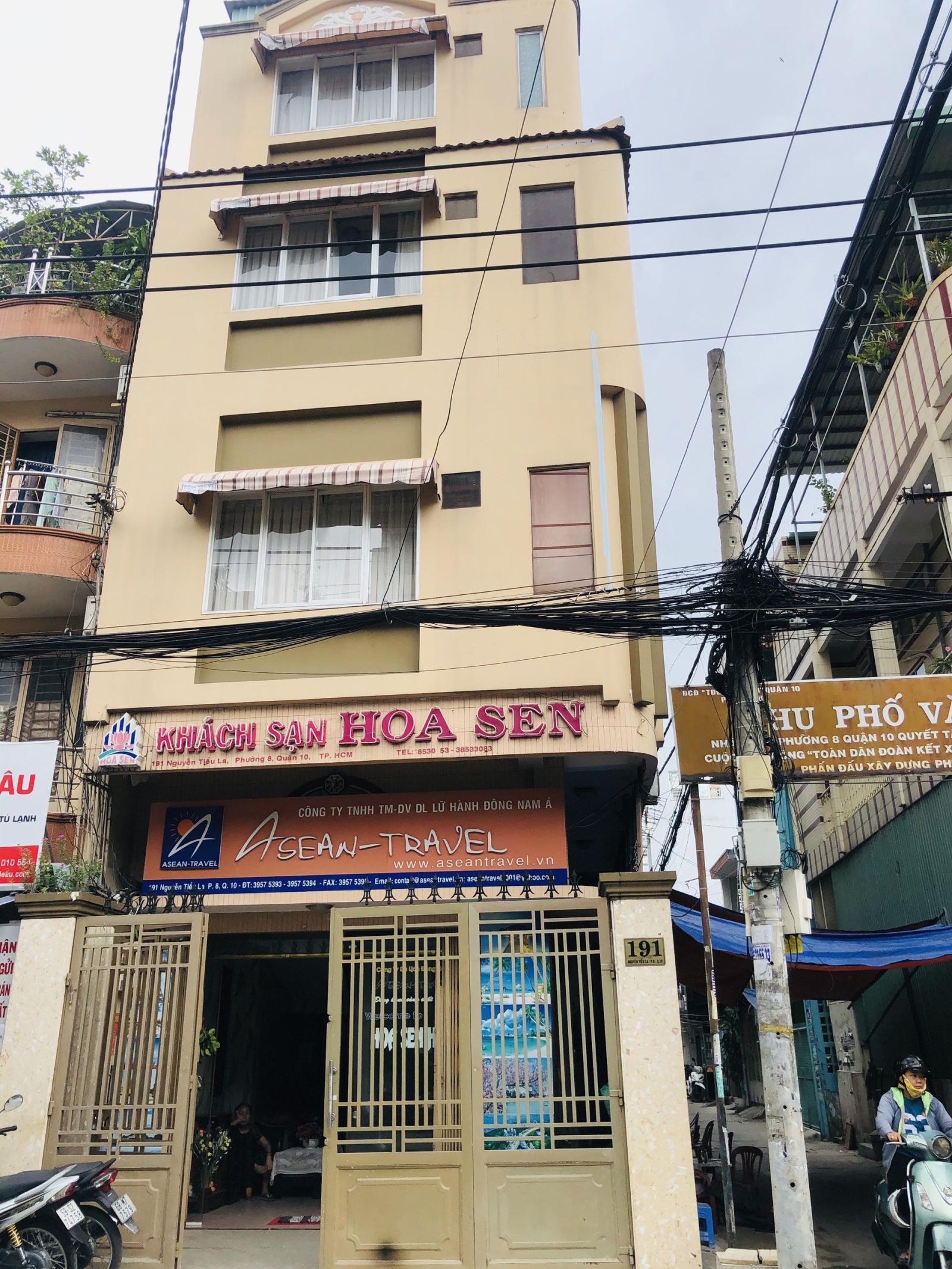 bán gấp nhà 2mt hồng bàng dt 18x33 giá 130 tỷ
