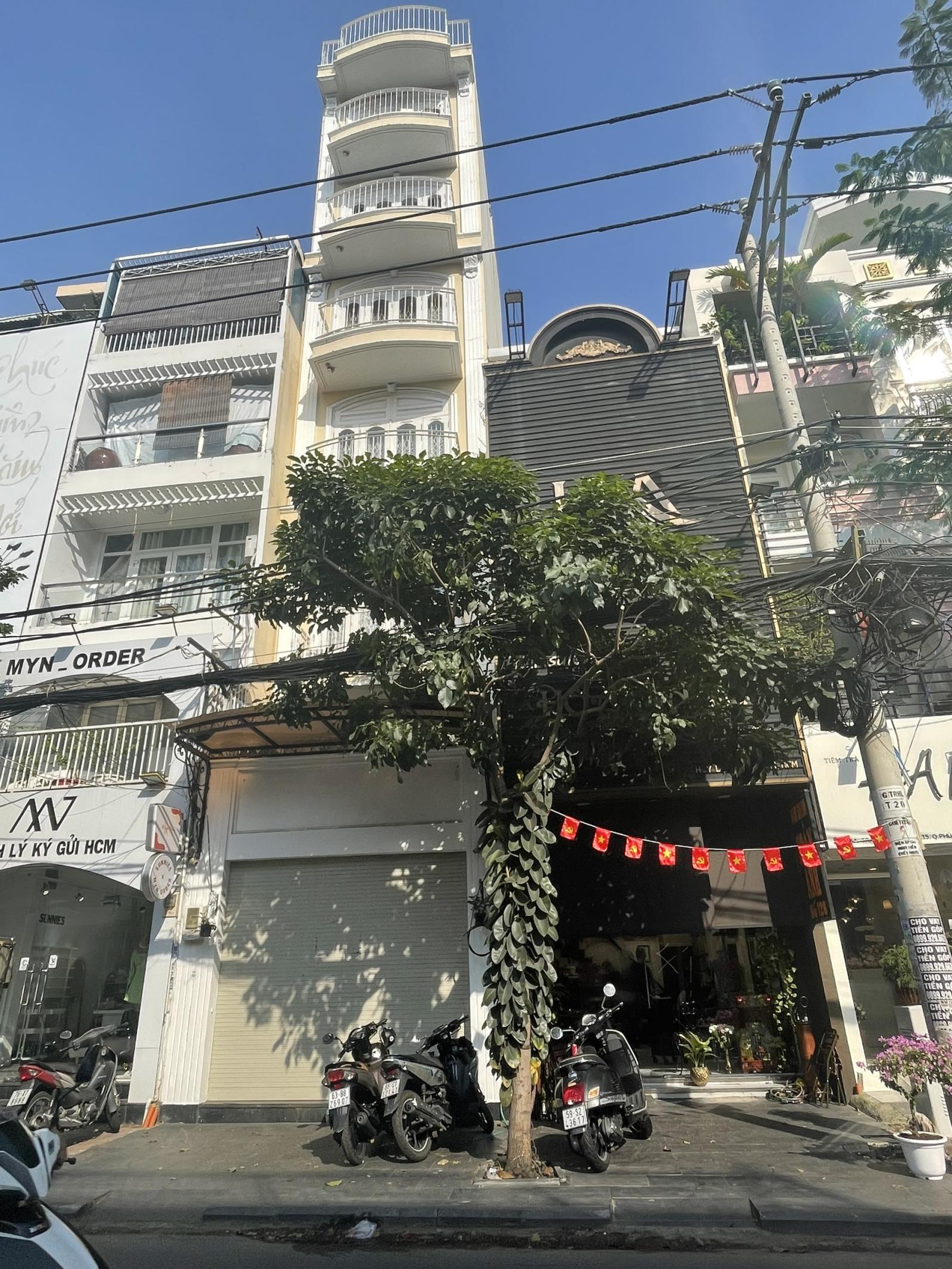 Bán nhà 7 tấm mặt tiền kinh doanh Trần Huy Liệu P. 15 Phú Nhuận, 4.2x13, có thang máy. Chỉ 19 tỷ TL