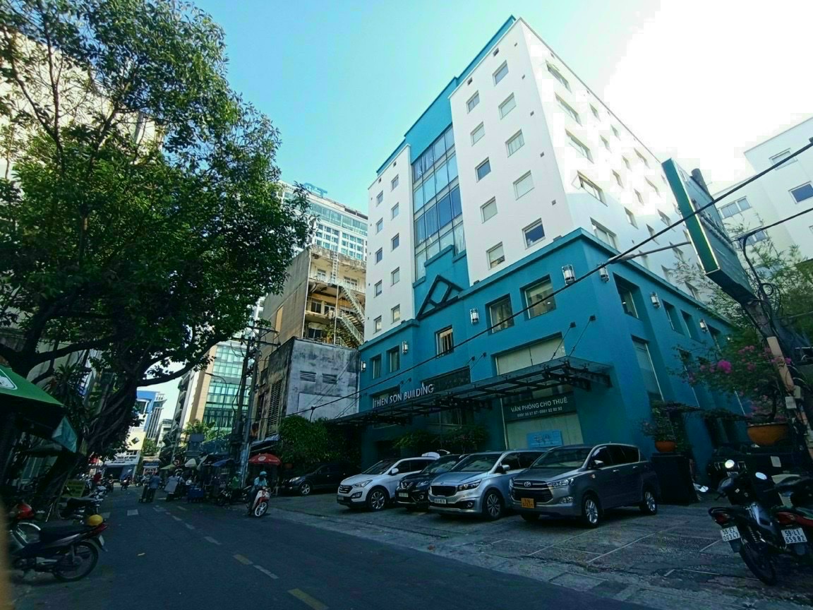Bán gấp toà nhà mặt tiền Nguyễn Đình Chiểu , góc Cao Thắng DT 10 x 18m, Hầm 7 lầu, giá 140 tỷ