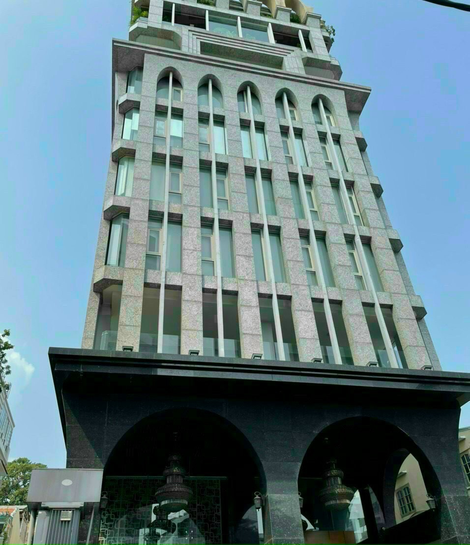 Bán nhà mặt tiền Phan Xích Long ,Phường 7,  Phú Nhuận, DT: 8m x 19m, Hầm 5 lầu, Doanh Thu 300 triệu/tháng