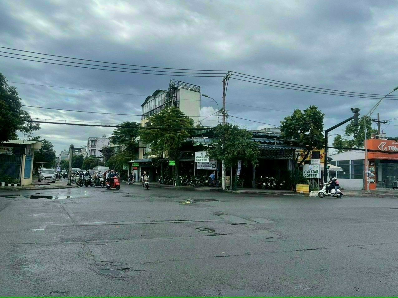 Góc ngã 3 cực đẹp D9 và Chế Lan Viên, P. Tây Thạnh, Q. Tân Phú DT: 235m2 (10x23m) đang cho thuê 70 triệu/tháng