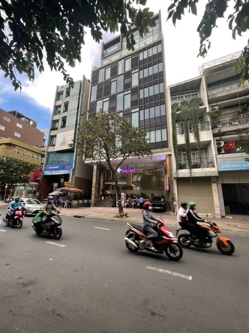 Bán gấp mặt tiền đường Nguyễn Văn Đậu, Bình Thạnh, DT 15 x 40m, giá chỉ 88 tỷ
