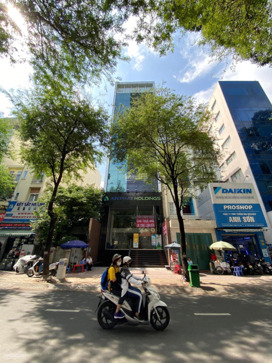 Bán tòa nhà mặt tiền Sương Nguyệt Ánh, P Bến Thành Q1, DT 4,5x33m vị trí đẹp, đang có HDT giá cao giá bán cực tốt.